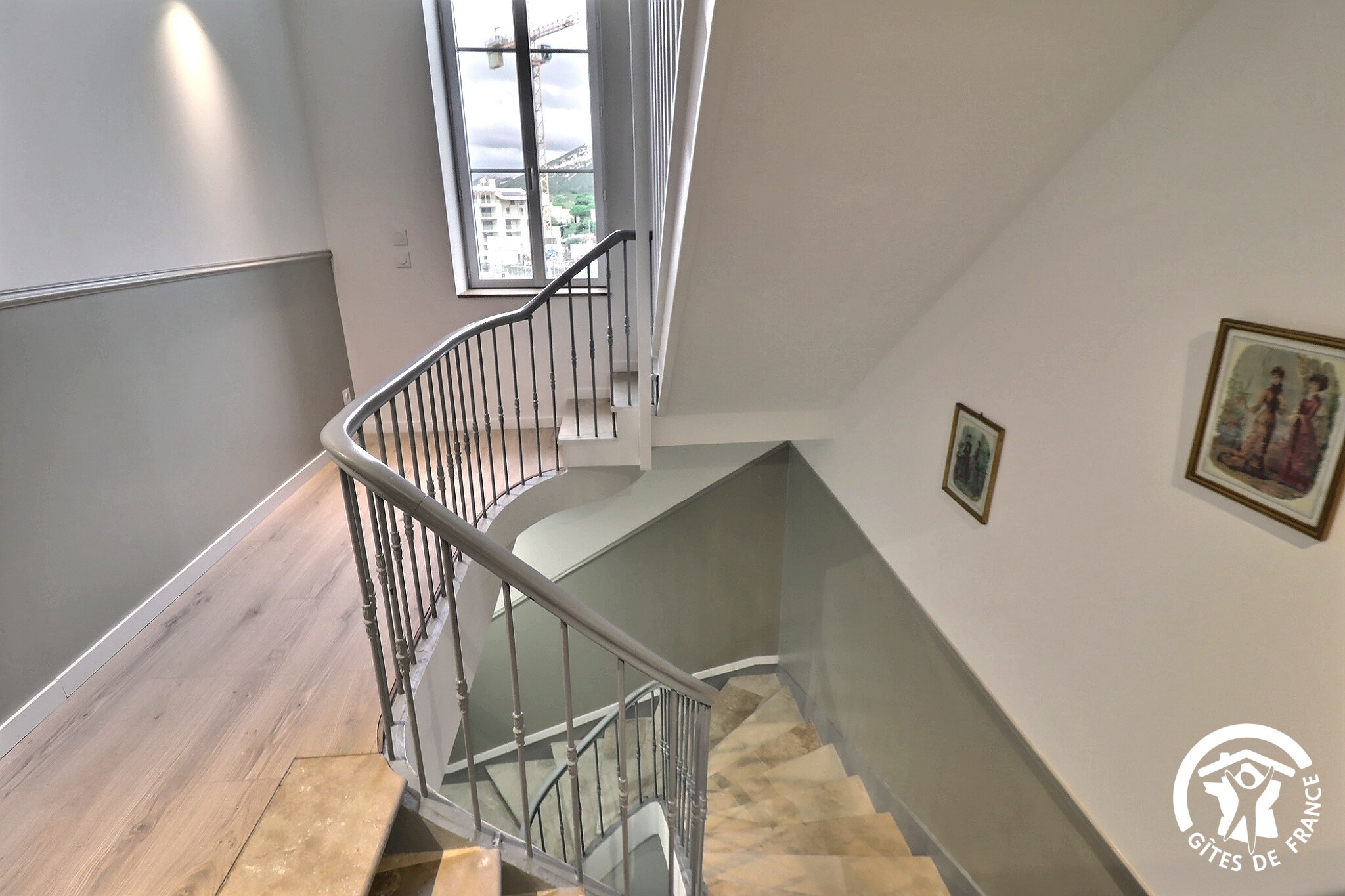 {"discarded_img":0,"scene":2}